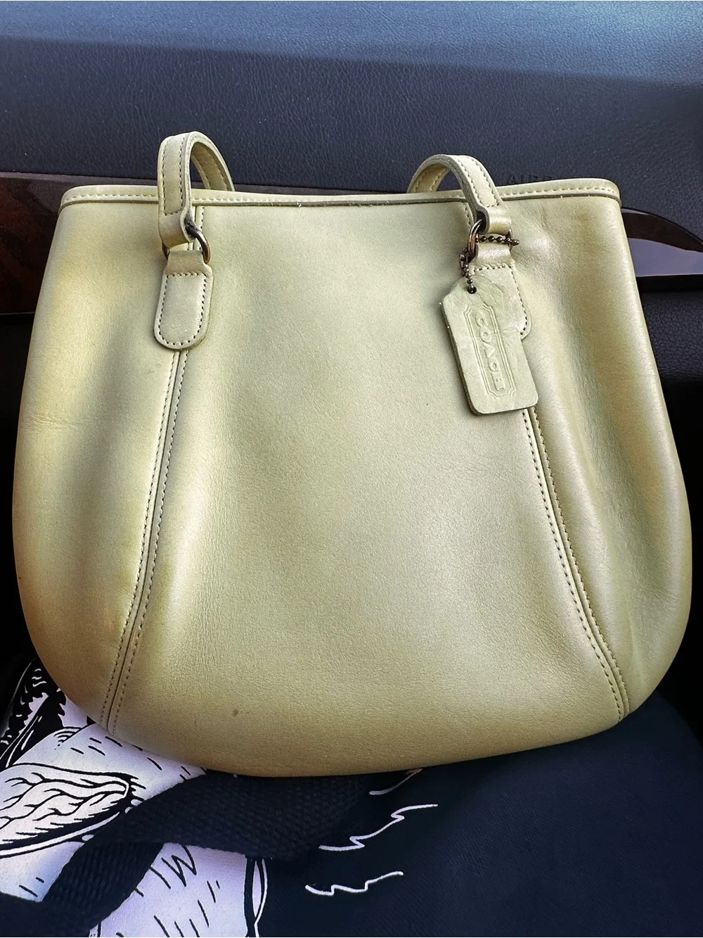 Vintage COACH Framed Pouch Shoulder Bag in Lime Green Glove Tanned Leather - Picture 14 of 14